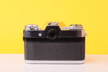 Load image into Gallery viewer, Zeiss Ikon Contaflex - Carl Zeiss Tessar 50mm f/2.8 35mm SLR Film Camera with case
