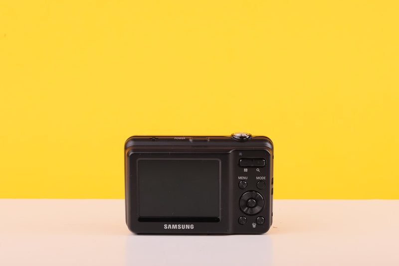Samsung ES9 12.2MP Digital Compact Camera Black 4x Optical Zoom