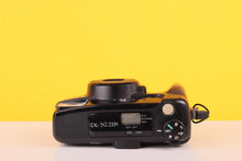 Load image into Gallery viewer, Fujifilm DL-312 Zoom 35mm Point &amp; Shoot Film Camera
