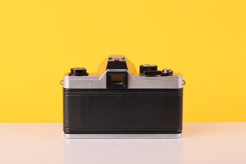 Praktica Super TL1000 35mm SLR Film Camera with Yashinon DS-M Auto 50mm f/1.7 Lens