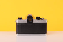 Load image into Gallery viewer, Praktica Super TL1000 35mm SLR Film Camera with Yashinon DS-M Auto 50mm f/1.7 Lens
