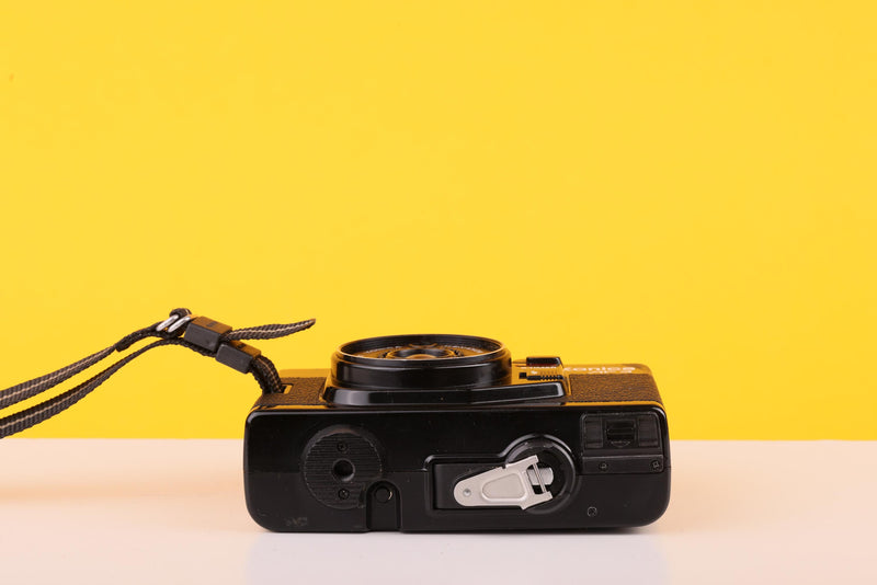 Konica AF3 35mm  Point And Shoot Film Camera Hexanon 35mm f/2.8