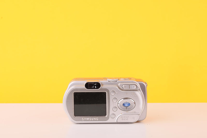Samsung Digimax A7 7.0MP Digital Compact Camera 3x Optical Zoom