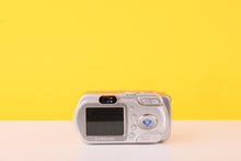 Load image into Gallery viewer, Samsung Digimax A7 7.0MP Digital Compact Camera 3x Optical Zoom
