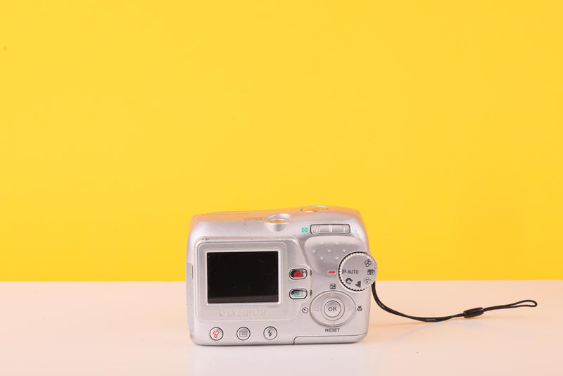 Olympus FE-100 4.0MP Digital Compact Camera 3x Optical Zoom