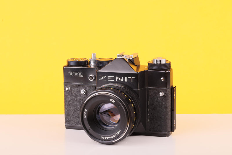 Zenit TTL 35mm SLR 35mm Film Camera with Helios-44M 58mm f/2 Lens