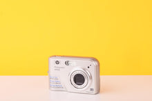 Load image into Gallery viewer, HP Photosmart M425 5.0MP Digital Compact Camera 3x Optical Zoom
