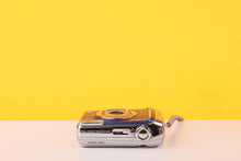 Load image into Gallery viewer, Fujifilm FinePix A805 8.3MP Digital Compact Camera 3x Optical Zoom
