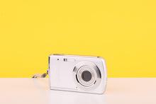 Load image into Gallery viewer, Pentax Optio M40 8MP Digital Compact Camera with 3x Optical Zoom
