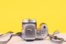 Load image into Gallery viewer, Kodak EasyShare Z740 5MP Digital Camera with 10x Optical Zoom
