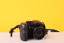 Load image into Gallery viewer, GE General Imaging W1500 14.1MP Digital Compact Camera 15x Optical Zoom
