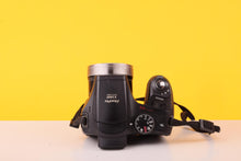 Load image into Gallery viewer, Fujifilm FinePix S5800 8MP Bridge Digital Camera
