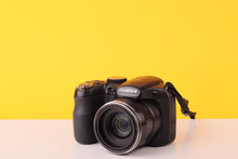 Load image into Gallery viewer, Fujifilm FinePix S1730 12MP Bridge Digital Camera
