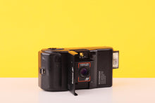 Load image into Gallery viewer, Chinon Bellami AF 35mm Point and Shoot Film Camera
