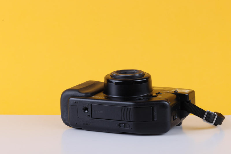 Canon Zoom XL 35mm Point and Shoot Film Camera