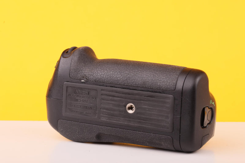 Nikon Multi-Power Battery Pack MB-D12