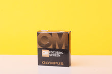 Load image into Gallery viewer, Olympus OM System Focusing Screen 2-13 - boxed
