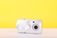 Load image into Gallery viewer, Olympus Camedia C-350 Zoom 3.2MP Digital Compact Camera
