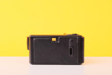 Load image into Gallery viewer, Chinon Bellami AF 35mm Point and Shoot Film Camera
