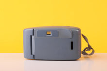 Load image into Gallery viewer, Pentax PC-606W 35mm Point And Shoot Film Camera with case
