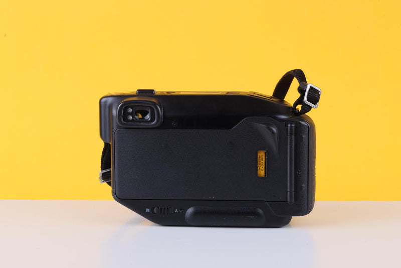 Canon Zoom XL 35mm Point and Shoot Film Camera
