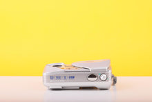 Load image into Gallery viewer, Olympus Camedia C-350 Zoom 3.2MP Digital Compact Camera

