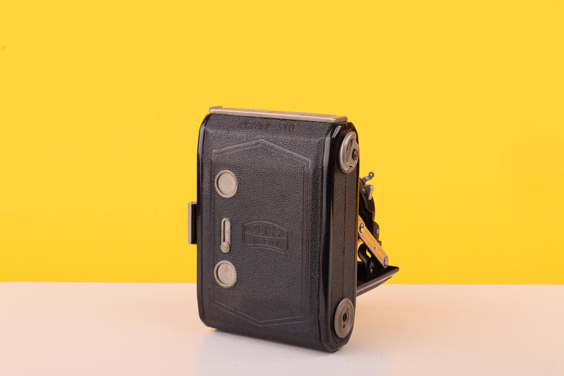 Zeiss Ikon Nettar 515 Folding 120 Film Camera 6x4.5cm