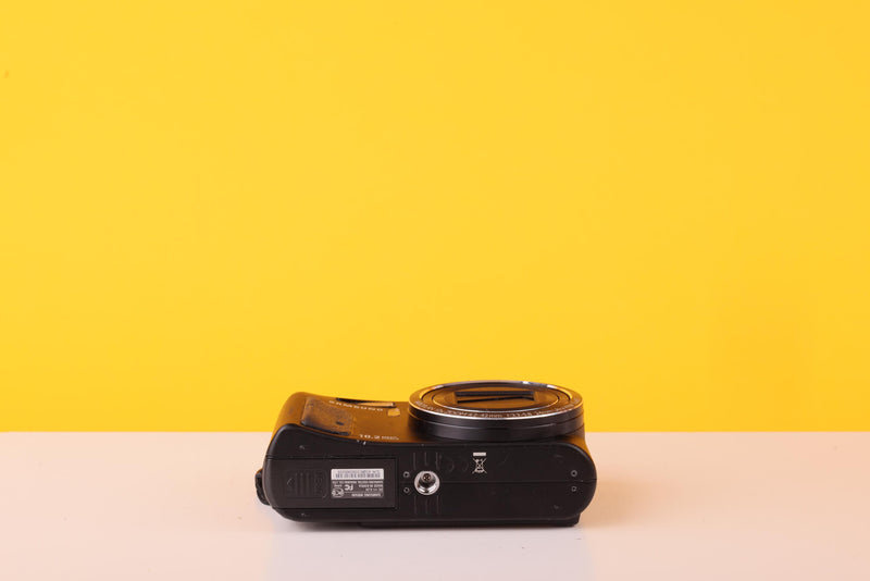 Samsung WB500 10.2MP Digital Compact Camera