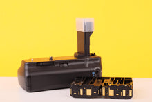 Load image into Gallery viewer, Canon BG-E2N Battery Grip
