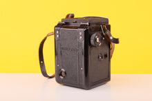 Load image into Gallery viewer, Voigtlander Brillant Vintage 120 Medium Format Film Camera with Voigtar 7.5cm f/6.3 Lens
