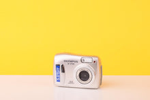 Load image into Gallery viewer, Olympus X-715 5.0MP 2.8x Optical Zoom Digital Compact Camera
