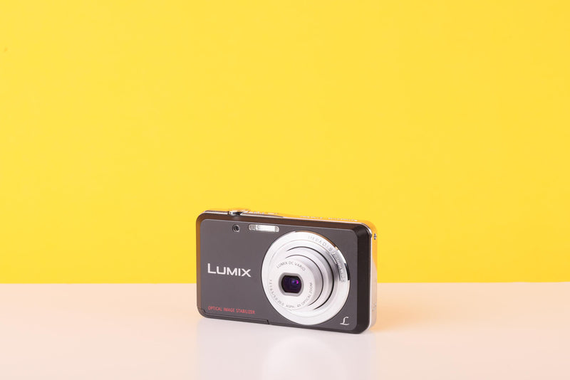 Panasonic Lumix DMC-FS28 14.1MP Digital Compact Camera – Boxed