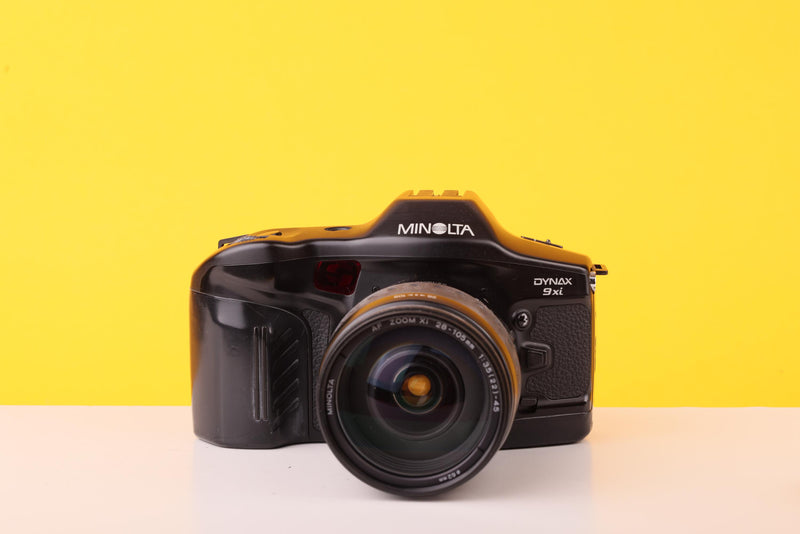 Minolta Dynax 9xi 35mm SLR Film Camera with AF Zoom Xi 28-105mm Lens - Boxed