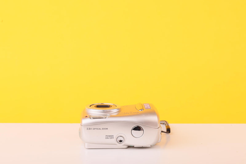 Olympus X-715 5.0MP 2.8x Optical Zoom Digital Compact Camera