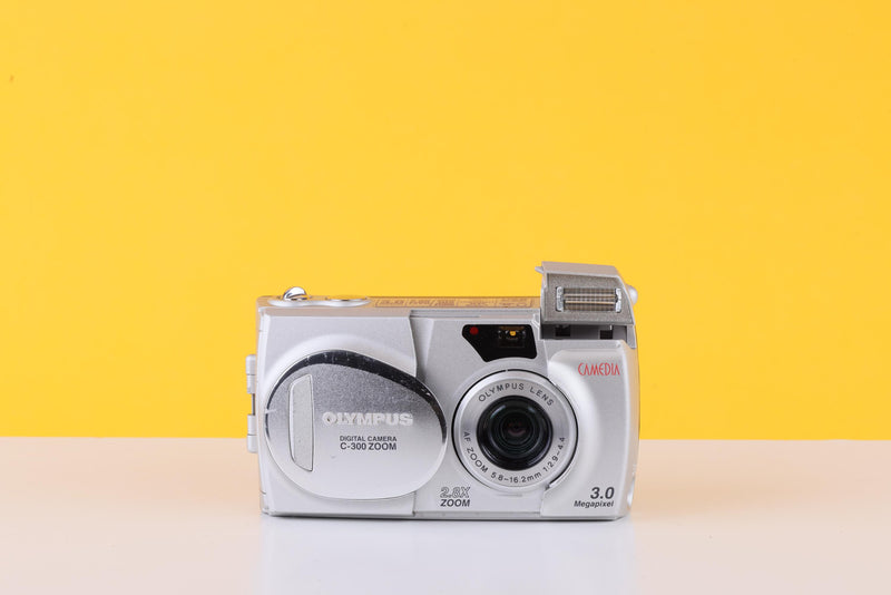 Olympus Camedia c-300 Zoom Digital Camera