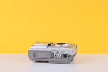 Load image into Gallery viewer, Olympus Camedia c-300 Zoom Digital Camera
