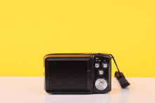 Load image into Gallery viewer, Vivitar ViviCam E128 Compact Digital Camera
