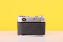 Load image into Gallery viewer, Kodak Retina IIA 35mm Rangefinder Film Camera with Schneider-Kreuznach Retina-Xenar 45mm f/2.8 Lens &amp; Case

