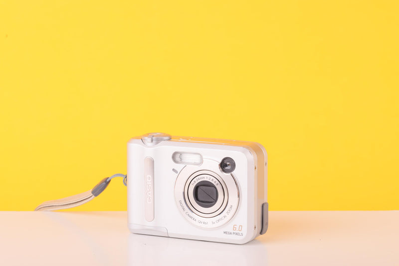 Casio QV-R61 6.0MP Digital Compact Camera Silver