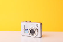 Load image into Gallery viewer, Samsung S1065 10.2MP Digital Compact Camera Silver
