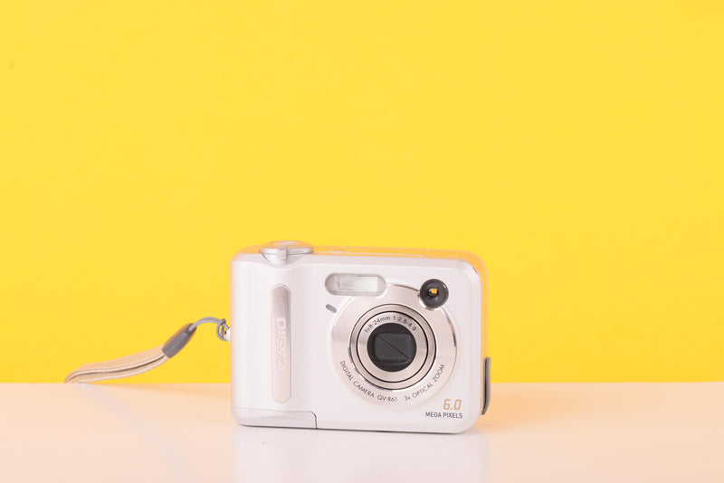 Casio QV-R61 6.0MP Digital Compact Camera Silver