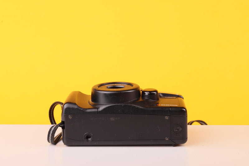 Chinon Auto 3501 35–70mm AF Zoom 35mm Film Point And Shoot Camera