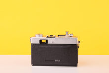 Load image into Gallery viewer, Ricoh 35 ZF 40mm f/2.8 35mm Film Rangefinder Camera
