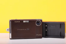 Load image into Gallery viewer, Fujifilm FinePix Z5 6.3MP Digital Compact Camera – 3x Optical Zoom
