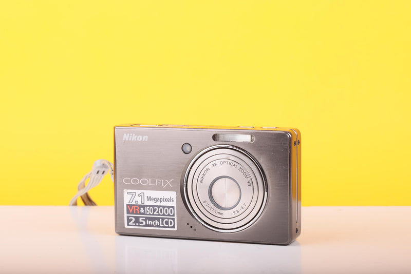 Nikon Coolpix S500 7.1MP Digital Compact Camera – 3x Optical Zoom VR