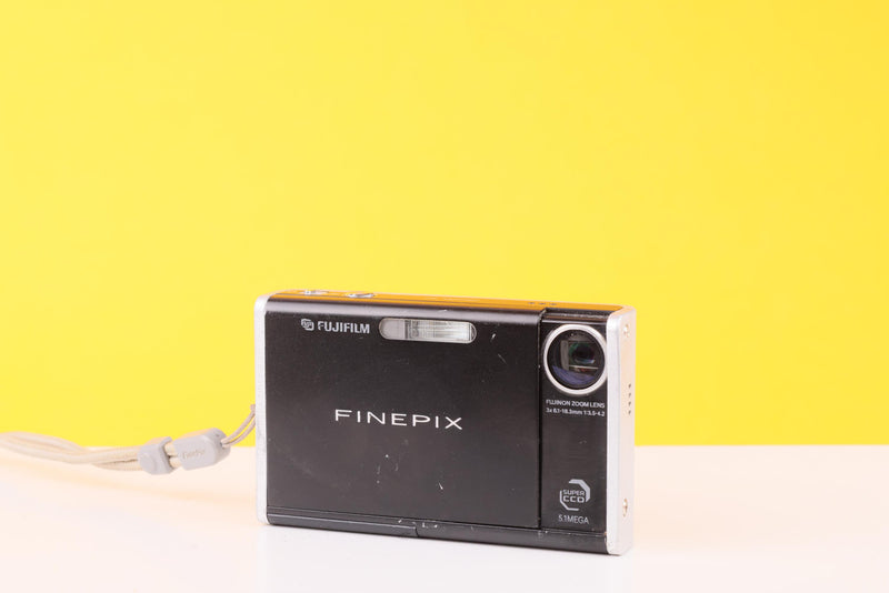 Fujifilm FinePix Z1 5.1MP Super CCD Digital Compact Camera