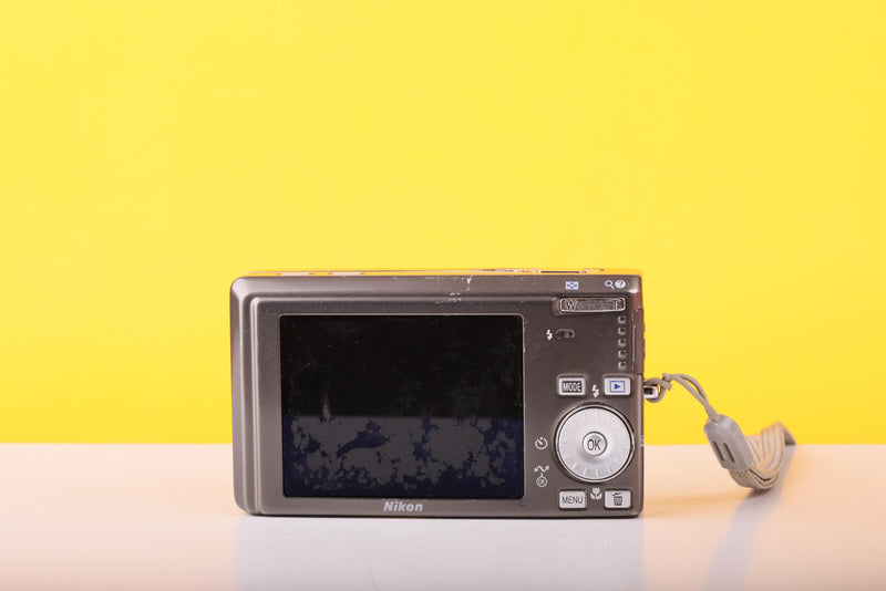 Nikon Coolpix S500 7.1MP Digital Compact Camera – 3x Optical Zoom VR