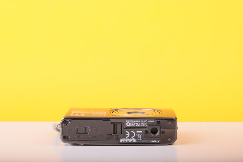 Nikon Coolpix S500 7.1MP Digital Compact Camera – 3x Optical Zoom VR