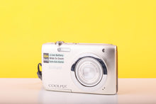 Load image into Gallery viewer, Nikon Coolpix S2600 Digital Compact Camera – 14MP 5x Wide Optical Zoom
