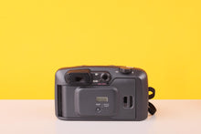 Load image into Gallery viewer, Pentax IQZoom 140 35mm Point &amp; Shoot Film Camera with SMC Pentax Zoom 38-140mm Lens
